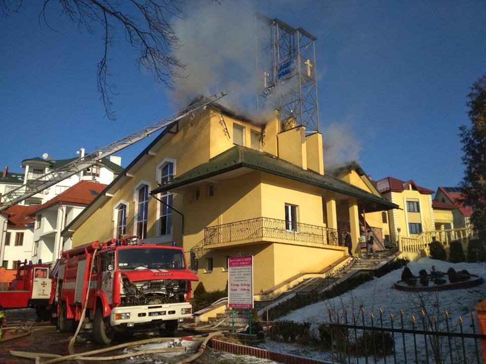 У Трускавці рятувальники ліквідували загорання будівлі (фото)