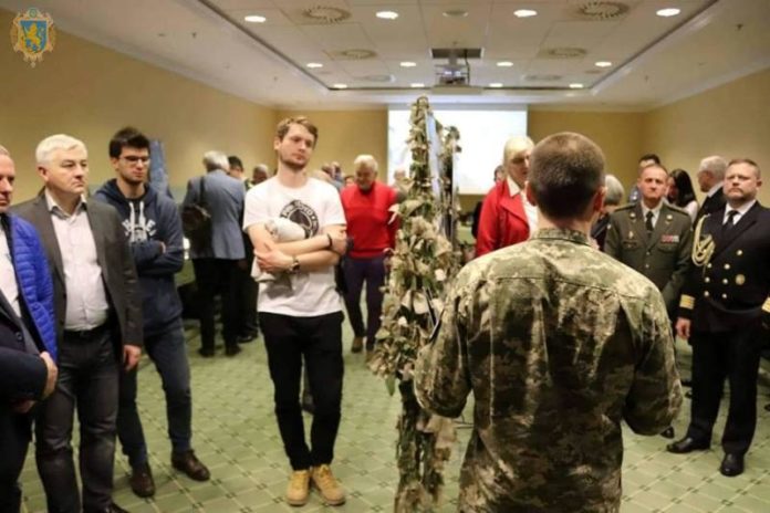 У Варшаві презентували виставку про АТО (фото) У Варшаві презентували виставку про АТО (фото)