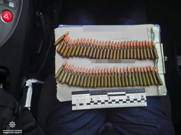 У Львові затримали чоловіка, який був нашпигований патронами У Львові затримали чоловіка, який був нашпигований патронами