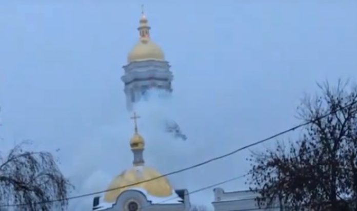 Затримали підозрюваного у підпалі на території Києво-Печерської лаври Затримали підозрюваного у підпалі на території Києво-Печерської лаври