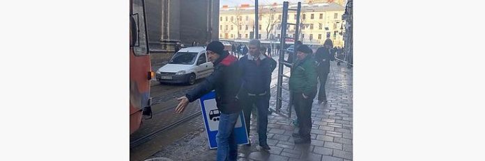 Трамвайну зупинку на Руській перенесли ближче до площі Ринок Трамвайну зупинку на Руській перенесли ближче до площі Ринок