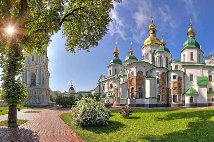 Унікальні історичні артефакти презентують у Києві Унікальні історичні артефакти презентують у Києві