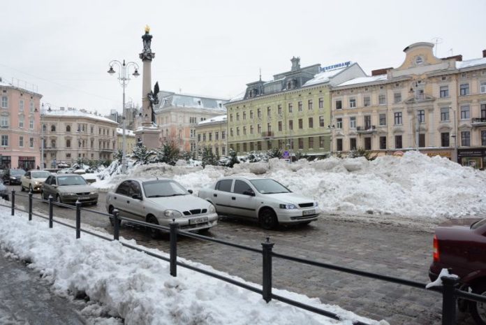 До уваги водіїв: сьогодні на дорогах Львівщини збережеться ожеледиця До уваги водіїв: сьогодні на дорогах Львівщини збережеться ожеледиця