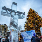 У центрі Львова просто неба постали крижані скульптури (фоторепортаж) - 3