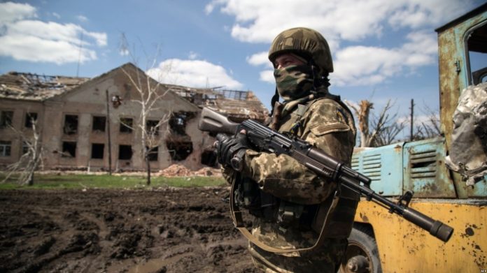 В зоні ООС поранено українського військового В зоні ООС поранено українського військового