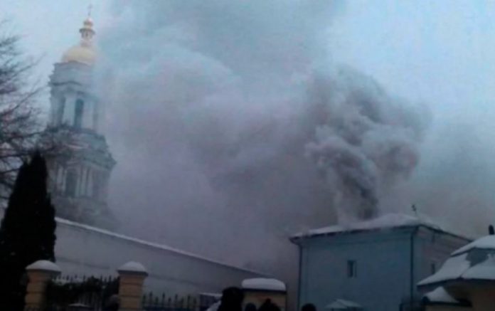 Підозрюваного у підпалі будівлі Києво-Печерської лаври арештували Підозрюваного у підпалі будівлі Києво-Печерської лаври арештували