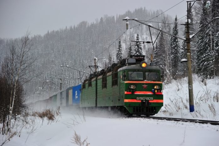 На Львівщині вантажний потяг травмував чоловіка На Львівщині вантажний потяг травмував чоловіка
