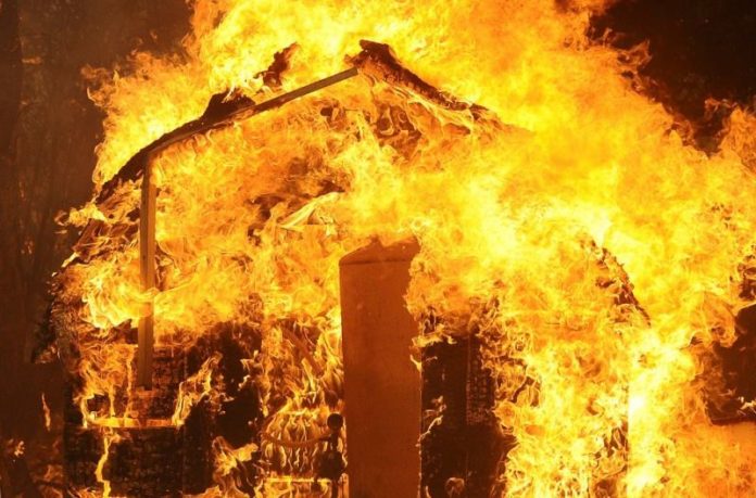 На Жовківщині під час пожежі загинула жінка (фото) На Жовківщині під час пожежі загинула жінка (фото)