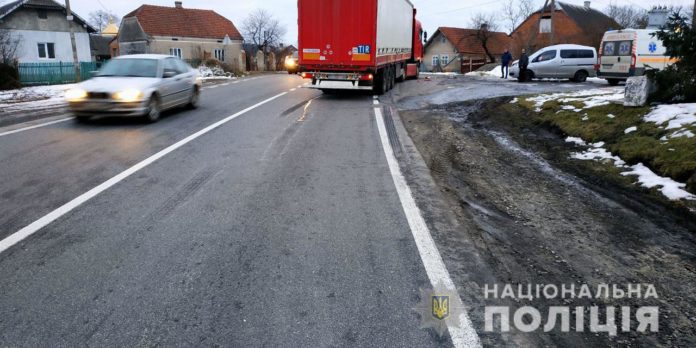На Львівщині сталась смертельна ДТП за участю вантажівки та мікроавтобуса (фото) На Львівщині сталась смертельна ДТП за участю вантажівки та мікроавтобуса (фото)