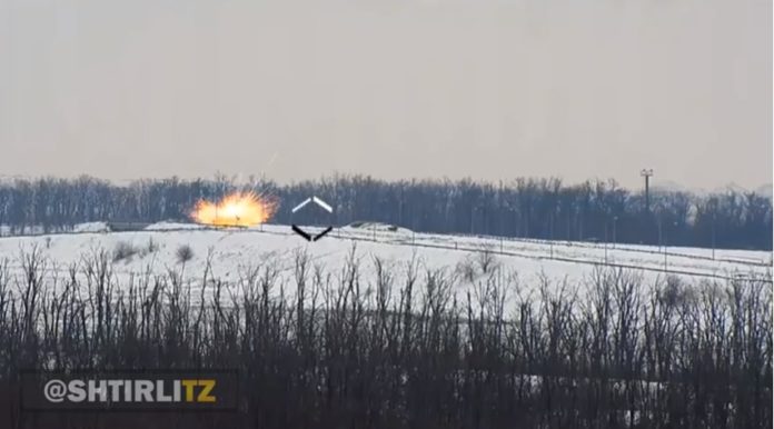 На Донбасі українські бійці знищили ДЗОТ ворога (відео) На Донбасі українські бійці знищили ДЗОТ ворога (відео)