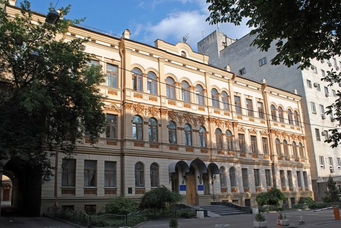 На кіно та освіту Український культурний фонд виділить 640 мільйонів На кіно та освіту Український культурний фонд виділить 640 мільйонів