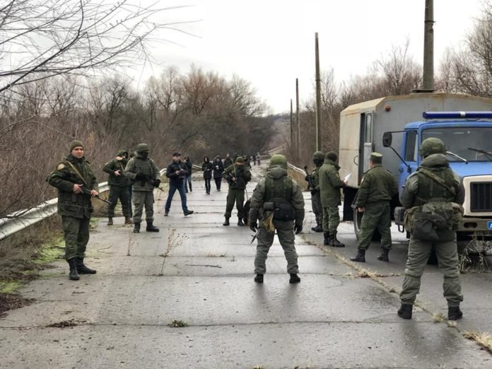 ФСБ вербує в’язнів з ОРДЛО, яких передають Україні ФСБ вербує в’язнів з ОРДЛО, яких передають Україні