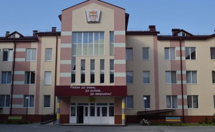 У Луцьку відкрита перша школа, зроблена за принципами Нового Освітнього Простору У Луцьку відкрита перша школа, зроблена за принципами Нового Освітнього Простору
