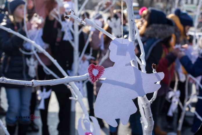 Львів‘ян закликають долучитись до акції зі вшанування пам‘яті Героїв Небесної Сотні Львів‘ян закликають долучитись до акції зі вшанування пам‘яті Героїв Небесної Сотні