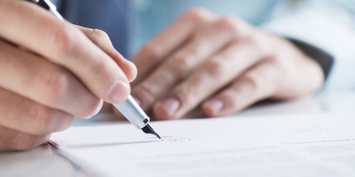 Львів’яни зібрали більше тисячі підписів проти закриття поліклініки на Стрийській Львів’яни зібрали більше тисячі підписів проти закриття поліклініки на Стрийській