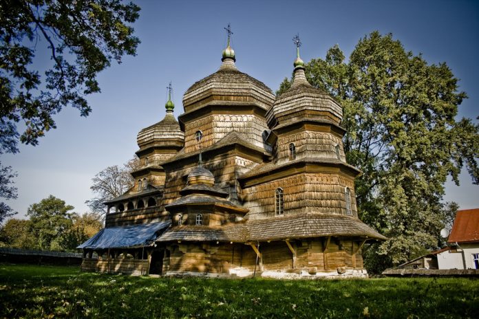 На Львівщині реставрують храми, які внесені до Світової спадщини ЮНЕСКО На Львівщині реставрують храми, які внесені до Світової спадщини ЮНЕСКО