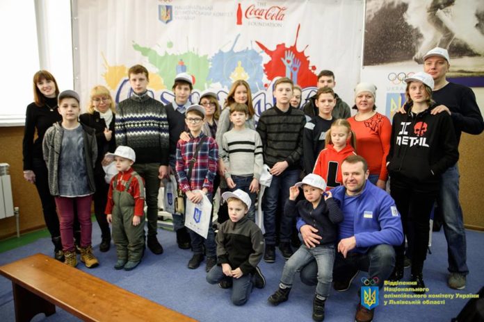 У Львові діти-переселенці взяли участь у проекті «OlympicLab» (фото) У Львові діти-переселенці взяли участь у проекті «OlympicLab» (фото)