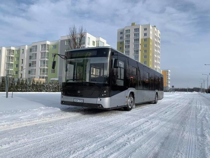 «Електрон» випустив нову модель пасажирського автобуса (фото) «Електрон» випустив нову модель пасажирського автобуса (фото)