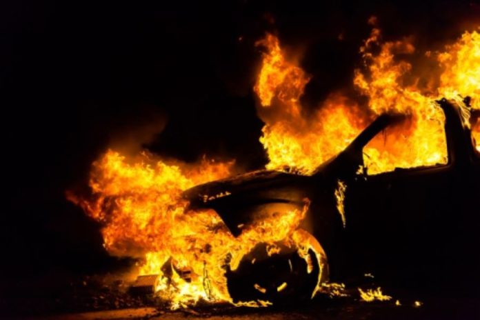 У Львові горів легковик У Львові горів легковик