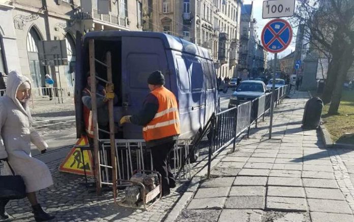 На Соборній відкрили пішохідний перехід, який сьогодні ж закривали На Соборній відкрили пішохідний перехід, який сьогодні ж закривали