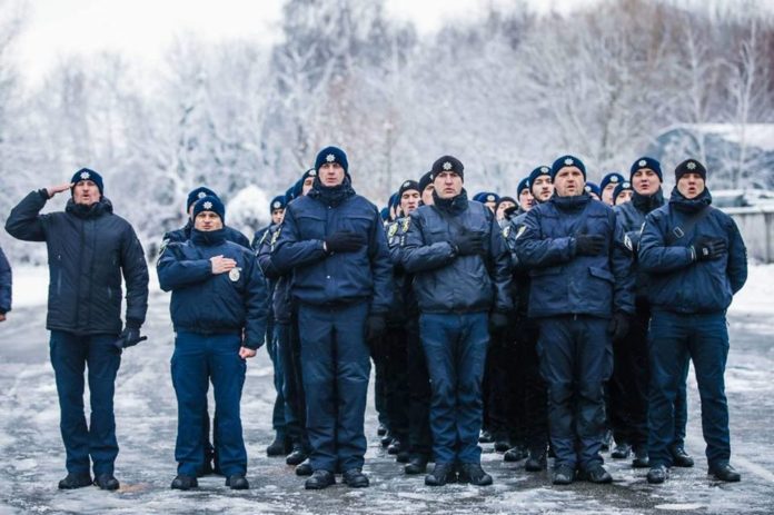 «Я – Бандера», – поліцейські запустили флешмоб «Я – Бандера», – поліцейські запустили флешмоб