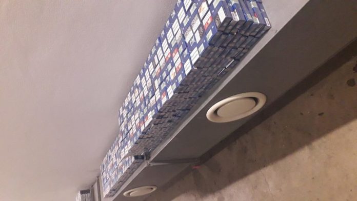 Прикордонники виявили в автівці львів’янина тайники з контрабандою (фото) Прикордонники виявили в автівці львів’янина тайники з контрабандою (фото)