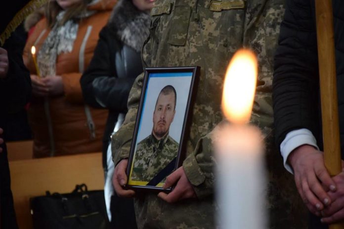 На Тернопільщині попрощалися із бійцем 24-ої бригади На Тернопільщині попрощалися із бійцем 24-ої бригади