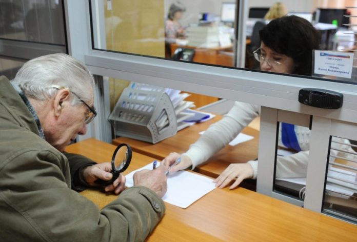 Рева розповів, коли та за якою формулою відбудеться перерахунок пенсій Рева розповів, коли та за якою формулою відбудеться перерахунок пенсій