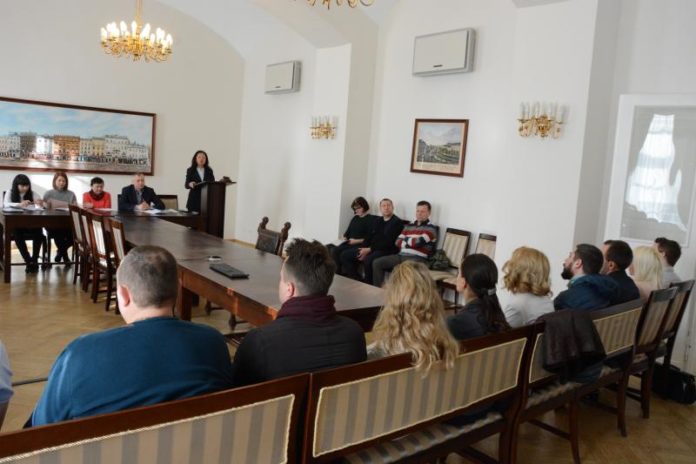 Львівська міськрада продала 4 земділянки за 92 мільйони гривень Львівська міськрада продала 4 земділянки за 92 мільйони гривень