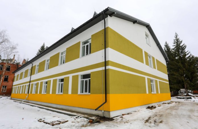 У Бродах завершується зведення гуртожитків для контрактників 16-ої бригади У Бродах завершується зведення гуртожитків для контрактників 16-ої бригади