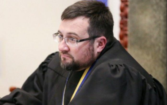 Суд у справі Супрун: суддя Сергій Каракашьян взяв самовідвід Суд у справі Супрун: суддя Сергій Каракашьян взяв самовідвід