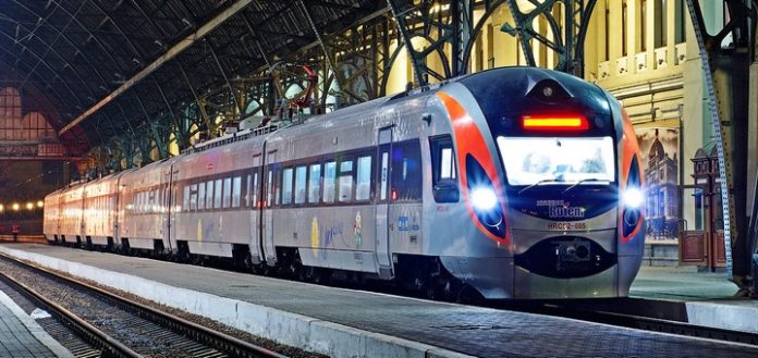 На Львівщині потяг травмував велосипедиста На Львівщині потяг травмував велосипедиста