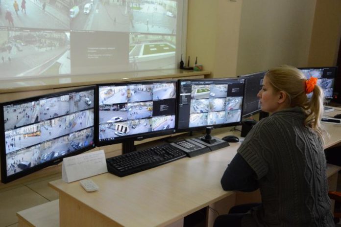У Львові встановлять 32 камери з системою визначення обличчя У Львові встановлять 32 камери з системою визначення обличчя