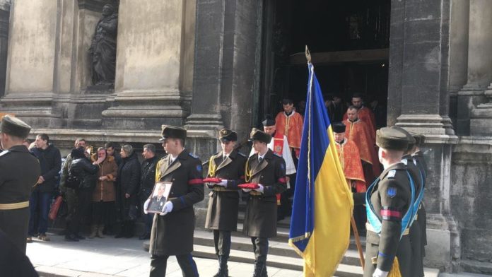 У Львові прощаються з бійцем ООС Ігорем Гуменчуком (фото) У Львові прощаються з бійцем ООС Ігорем Гуменчуком (фото)