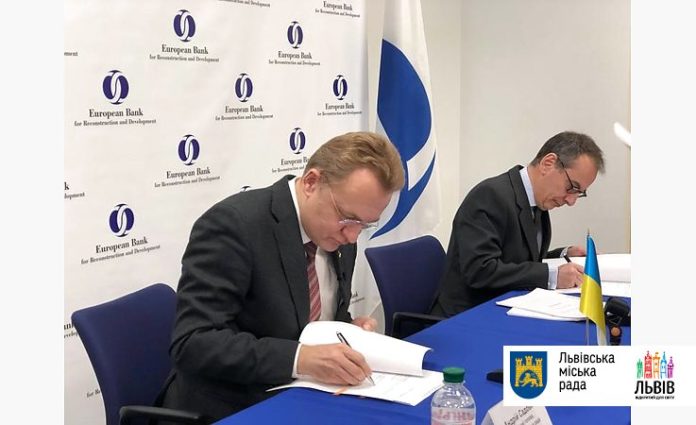Сьогодні мер Садовий підписав договір гарантії з ЄБРР щодо закупівлі 50 нових тролейбусів Сьогодні мер Садовий підписав договір гарантії з ЄБРР щодо закупівлі 50 нових тролейбусів
