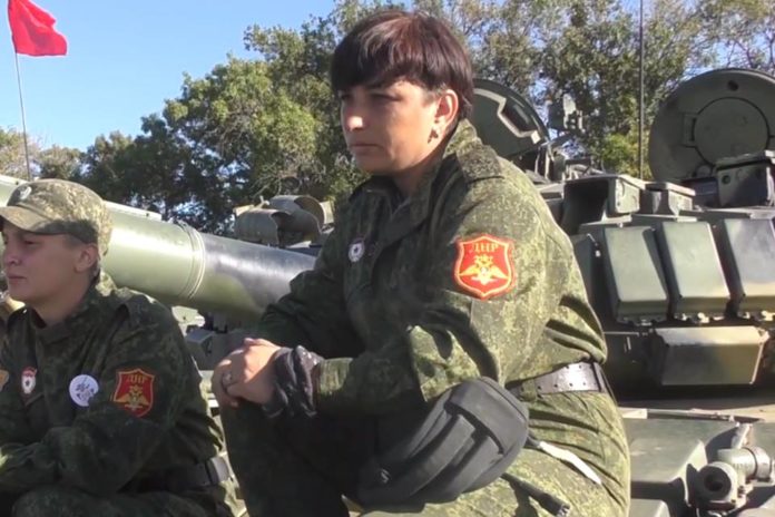 «Ополченка» «ДНР», про яку зняли фільм в ОРДЛО, перейшла на бік України і готова свідчити в Гаазі «Ополченка» «ДНР», про яку зняли фільм в ОРДЛО, перейшла на бік України і готова свідчити в Гаазі