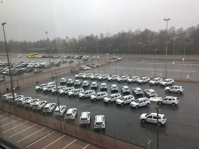 Сільські амбулаторії на Львівщині отримали 43 нових автомобілі Renault Duster (фото) Сільські амбулаторії на Львівщині отримали 43 нових автомобілі Renault Duster (фото)