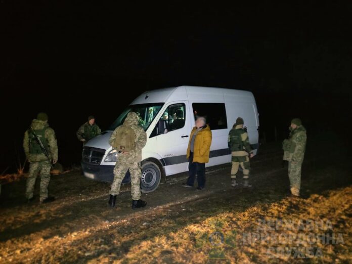 На Львівщині затримали 7 нелегальних мігрантів (фото) На Львівщині затримали 7 нелегальних мігрантів (фото)