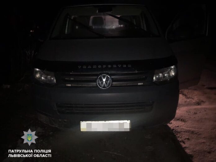 Львівські поліцейські знайшли викрадений у Сокалі автомобіль Львівські поліцейські знайшли викрадений у Сокалі автомобіль