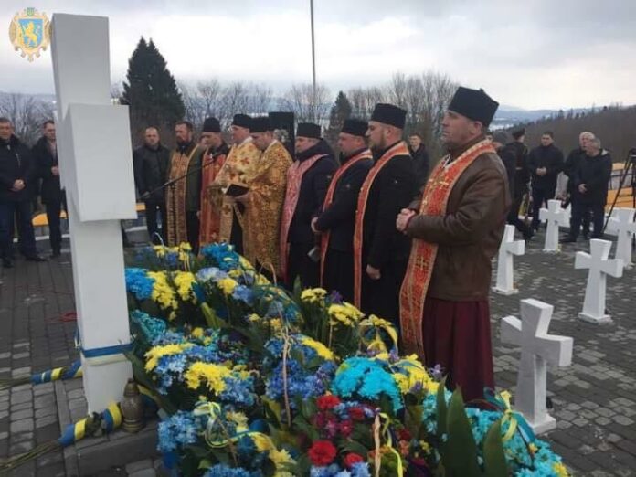 На Верецькому перевалі вшанували пам’ять січовиків Карпатської України (фото) На Верецькому перевалі вшанували пам’ять січовиків Карпатської України (фото)