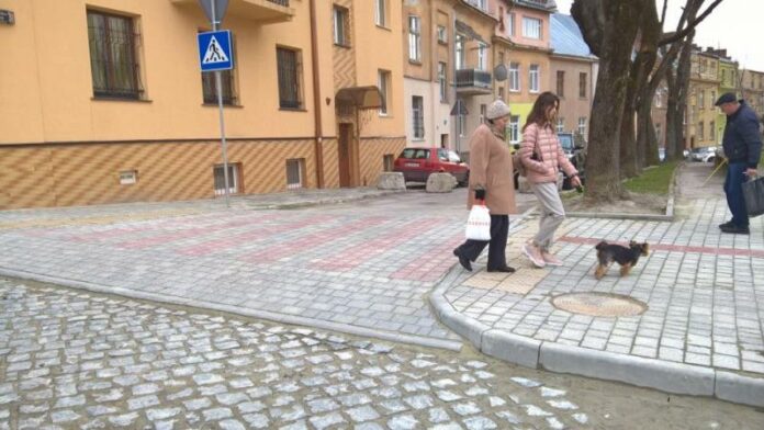 Завтра у Львові для проїзду транспорту відкриють вулицю Піскову Завтра у Львові для проїзду транспорту відкриють вулицю Піскову