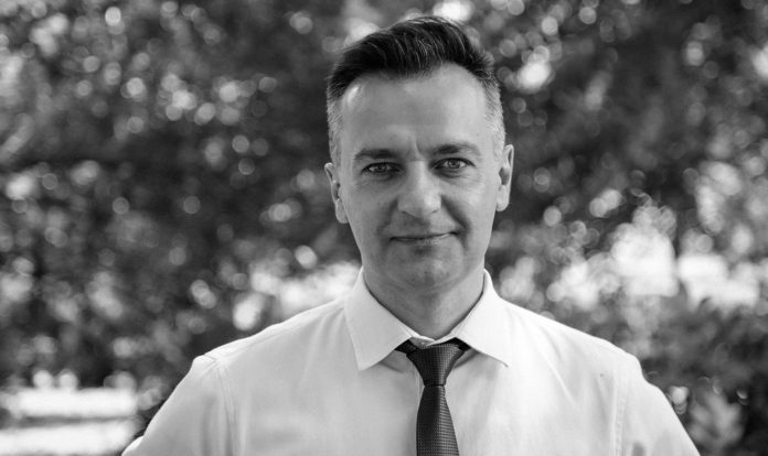 Ще один кандидат у президенти знімає свою кандидатуру Ще один кандидат у президенти знімає свою кандидатуру