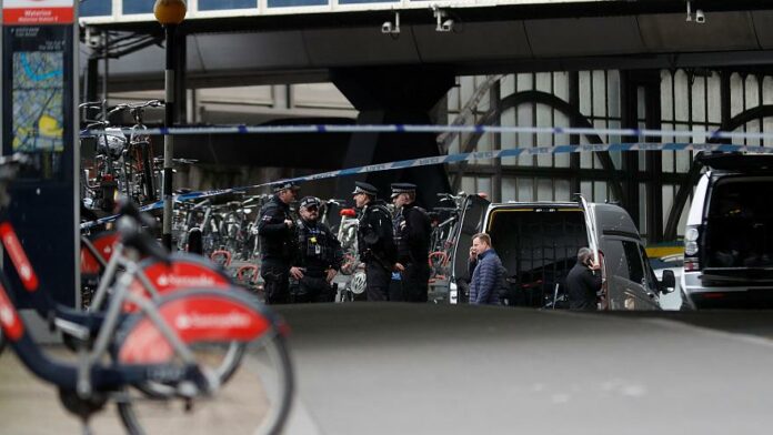 У двох аеропортах Лондона виявили бомби У двох аеропортах Лондона виявили бомби