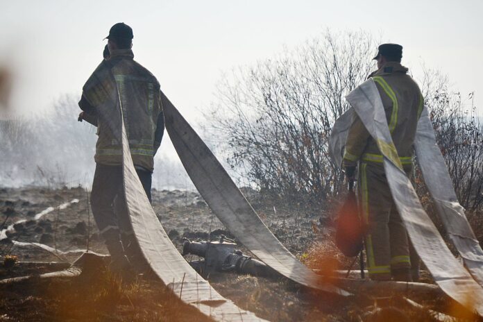 На Львівщині за добу сталось 2 пожежі сухої трави та 2 пожежі торфу На Львівщині за добу сталось 2 пожежі сухої трави та 2 пожежі торфу