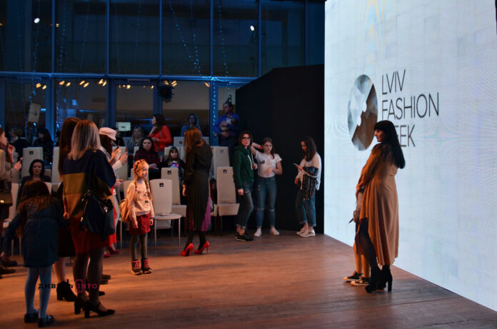 В гонитві за трендами: чим запам’ятався цьогоріч Lviv Fashion Week (фото) В гонитві за трендами: чим запам’ятався цьогоріч Lviv Fashion Week (фото)
