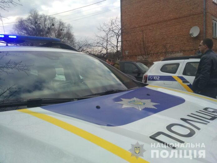У Винниках зловмисник вбив садовими ножицями 65-річного чоловіка У Винниках зловмисник вбив садовими ножицями 65-річного чоловіка