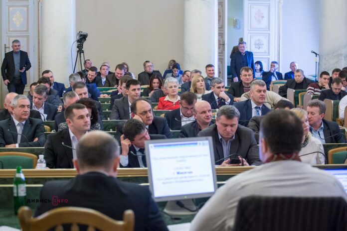 Ганущин та голови фракцій Львівської облради звернулися до Луценка через дії поліції Ганущин та голови фракцій Львівської облради звернулися до Луценка через дії поліції