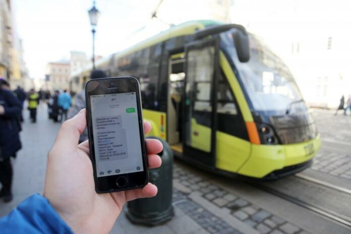 У львівському електротранспорті відтепер можна розраховуватися з допомогою sms У львівському електротранспорті відтепер можна розраховуватися з допомогою sms