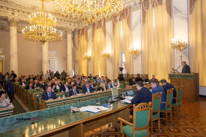 Депутати Львівської облради звернулись до Порошенка щодо виконання вимог Революції Гідності Депутати Львівської облради звернулись до Порошенка щодо виконання вимог Революції Гідності