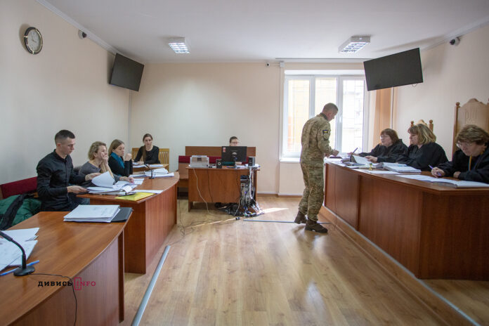 Суд не зміг поставити крапку в суперечці навколо земельної ділянки між десантниками та ЛМР (фото) Суд не зміг поставити крапку в суперечці навколо земельної ділянки між десантниками та ЛМР (фото)